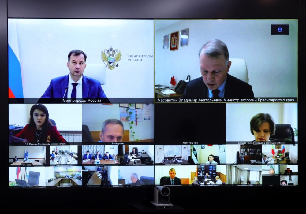 Росприроднадзор проверит выполнение мероприятий по снижению выбросов опасных загрязняющих веществ в городах-участниках федерального проекта «Чистый воздух» национального проекта «Экологическое благополучие».  14 проверок запланировано на промышленных предприятиях I–II категории в Братске, Красноярске, Медногорске, Нижнем Тагиле, Новокузнецке, Омске и Череповце. По предварительным оценкам, они позволили сократить выбросы более чем на 2300 тонн. Сегодня в 12 промышленных центрах подтверждён эффект от 502 мероприятий, благодаря которым выбросы сократились более чем на 686 тысяч тонн.